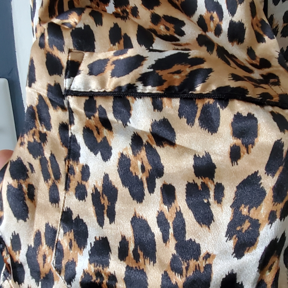 ❤sold❤leopard print victoria secret 2 piece pajama set - Picture 3 of 6